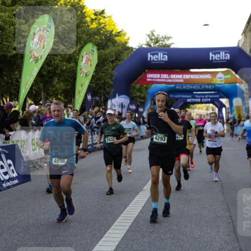 01.09.2024 - BARMER Alsterlauf Kathrin Stürmer Photography http://msf.ph/oto/6970182 01.09.2024 09:59:09 Ziel 2087, 2337, 2390, 2391, 2412, 2668, 2977, 3274, 3510, 3875, 3907, 4093, 4151, 4277, 4278, 4361, 4392, 4524, 4770, 4785, 4930, 5124, 5125, 5204, 8163, 2174, 2723, 2923, 2932, 3135, 3410, 3489, 3684, 3727, 3846, 3995, 4217, 4293, 4670, 4956, 4994, 5092, 5244, 5303, 8180, 8267 meine-sportfotos.de