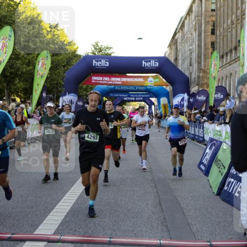 01.09.2024 - BARMER Alsterlauf Kathrin Stürmer Photography http://msf.ph/oto/6970185 01.09.2024 09:59:09 Ziel 2087, 2337, 2390, 2391, 2412, 2668, 2977, 3274, 3510, 3875, 3907, 4093, 4151, 4277, 4278, 4361, 4392, 4524, 4770, 4785, 4930, 5124, 5125, 5204, 8163, 2174, 2723, 2923, 2932, 3135, 3410, 3489, 3684, 3727, 3846, 3995, 4217, 4293, 4670, 4956, 4994, 5092, 5244, 5303, 8180, 8267 meine-sportfotos.de
