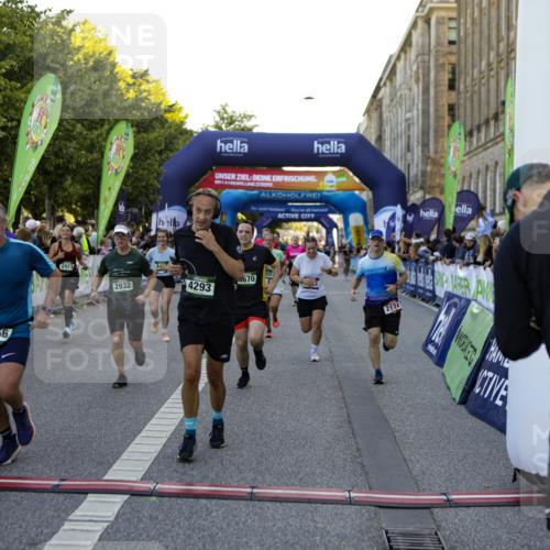 01.09.2024 - BARMER Alsterlauf Kathrin Stürmer Photography http://msf.ph/oto/6970186 01.09.2024 09:59:09 Ziel 2087, 2337, 2390, 2391, 2412, 2668, 2977, 3274, 3510, 3875, 3907, 4093, 4151, 4277, 4278, 4361, 4392, 4524, 4770, 4785, 4930, 5124, 5125, 5204, 8163, 2174, 2723, 2923, 2932, 3135, 3410, 3489, 3684, 3727, 3846, 3995, 4217, 4293, 4670, 4956, 4994, 5092, 5244, 5303, 8180, 8267 meine-sportfotos.de