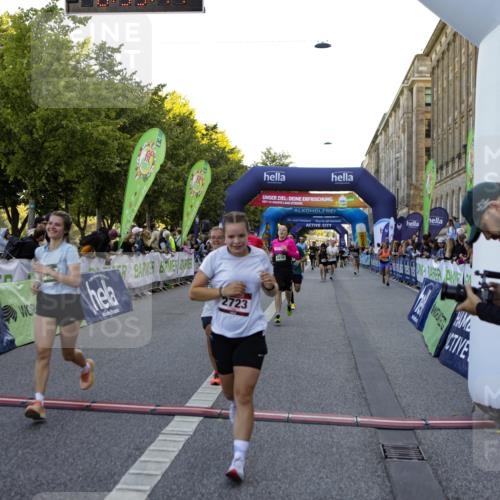 01.09.2024 - BARMER Alsterlauf Kathrin Stürmer Photography http://msf.ph/oto/6970197 01.09.2024 09:59:12 Ziel 2087, 2337, 2390, 2391, 2412, 2668, 2977, 3274, 3510, 3875, 3907, 3940, 4093, 4151, 4277, 4278, 4325, 4361, 4392, 4524, 4770, 4785, 4930, 5124, 5125, 5204, 5205, 5237, 8163, 8321, 2020, 2174, 2723, 2923, 2932, 3410, 3485, 3489, 3727, 3995, 4293, 4444, 4670, 4956, 4994, 5092, 5244, 5298, 5303, 8057, 8267 meine-sportfotos.de