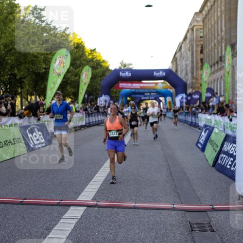 01.09.2024 - BARMER Alsterlauf Kathrin Stürmer Photography http://msf.ph/oto/6970209 01.09.2024 09:59:16 Ziel 2087, 2337, 2355, 2390, 2412, 2950, 2977, 3510, 3748, 3875, 3940, 4093, 4151, 4277, 4278, 4325, 4361, 4392, 4524, 4785, 4930, 5124, 5125, 5204, 5205, 5237, 8010, 8163, 8321, 2020, 2174, 2252, 2303, 2445, 2603, 2723, 2729, 2736, 2923, 2932, 3410, 3485, 3489, 3727, 3995, 4066, 4293, 4444, 4670, 4956, 4994, 5092, 5298, 5303, 8057, 8134, 8148, 8267, 8281 meine-sportfotos.de