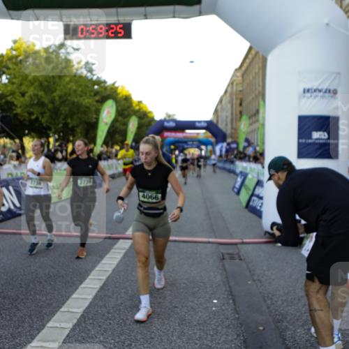 01.09.2024 - BARMER Alsterlauf Kathrin Stürmer Photography http://msf.ph/oto/6970215 01.09.2024 09:59:24 Ziel 2087, 2355, 2390, 2412, 2417, 2950, 3311, 3315, 3510, 3748, 3940, 4151, 4278, 4325, 4361, 4392, 4524, 4557, 4930, 5204, 5205, 5237, 8010, 8321, 2020, 2038, 2252, 2303, 2445, 2603, 2719, 2729, 2736, 3115, 3485, 3603, 3758, 4066, 4212, 4232, 4432, 4444, 4708, 4722, 5231, 5298, 8057, 8111, 8134, 8148, 8281 meine-sportfotos.de