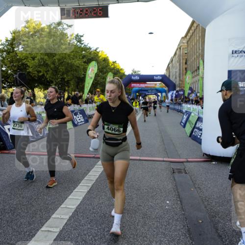 01.09.2024 - BARMER Alsterlauf Kathrin Stürmer Photography http://msf.ph/oto/6970217 01.09.2024 09:59:24 Ziel 2087, 2355, 2390, 2412, 2417, 2950, 3311, 3315, 3510, 3748, 3940, 4151, 4278, 4325, 4361, 4392, 4524, 4557, 4930, 5204, 5205, 5237, 8010, 8321, 2020, 2038, 2252, 2303, 2445, 2603, 2719, 2729, 2736, 3115, 3485, 3603, 3758, 4066, 4212, 4232, 4432, 4444, 4708, 4722, 5231, 5298, 8057, 8111, 8134, 8148, 8281 meine-sportfotos.de