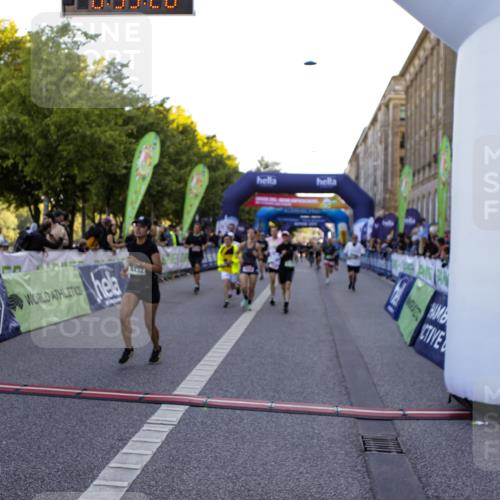 01.09.2024 - BARMER Alsterlauf Kathrin Stürmer Photography http://msf.ph/oto/6970220 01.09.2024 09:59:27 Ziel 2087, 2355, 2417, 2950, 3311, 3315, 3510, 3748, 3940, 4325, 4392, 4524, 4557, 5204, 5205, 5237, 8010, 8321, 8352, 2038, 2223, 2252, 2303, 2445, 2603, 2719, 2729, 2736, 3115, 3603, 3758, 4066, 4212, 4232, 4432, 4495, 4708, 4722, 5231, 8111, 8134, 8148, 8281 meine-sportfotos.de