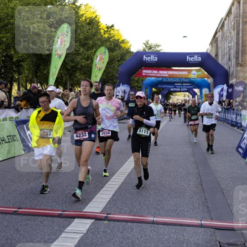 01.09.2024 - BARMER Alsterlauf Kathrin Stürmer Photography http://msf.ph/oto/6970230 01.09.2024 09:59:29 Ziel 2355, 2417, 2877, 2950, 3311, 3315, 3748, 3940, 4325, 4392, 4524, 4557, 5204, 5205, 5237, 8010, 8321, 8352, 2038, 2079, 2223, 2445, 2603, 2719, 2729, 2736, 2771, 3115, 3603, 3758, 4066, 4212, 4232, 4432, 4495, 4605, 4708, 4722, 4867, 5231, 8111, 8134, 8281 meine-sportfotos.de