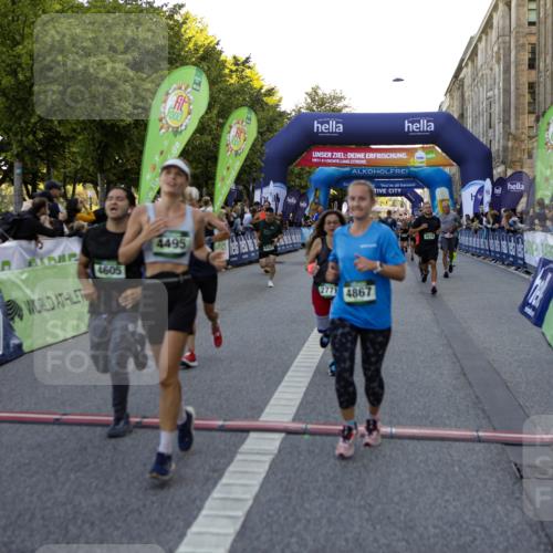 01.09.2024 - BARMER Alsterlauf Kathrin Stürmer Photography http://msf.ph/oto/6970241 01.09.2024 09:59:37 Ziel 2057, 2159, 2417, 2503, 2766, 2877, 2908, 2909, 3311, 3315, 3586, 3815, 4557, 4737, 4904, 4984, 5135, 8222, 8352, 8371, 2079, 2223, 2323, 2719, 2771, 3010, 3185, 3603, 3718, 3737, 3758, 4005, 4482, 4495, 4575, 4605, 4708, 4727, 4867, 4980, 5016, 5231, 5266, 8141, 8345 meine-sportfotos.de