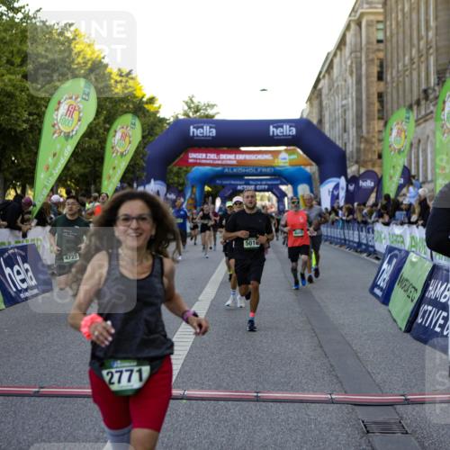 01.09.2024 - BARMER Alsterlauf Kathrin Stürmer Photography http://msf.ph/oto/6970248 01.09.2024 09:59:39 Ziel 2057, 2159, 2417, 2503, 2766, 2877, 2908, 2909, 3311, 3315, 3586, 3673, 3815, 4302, 4405, 4557, 4737, 4904, 4984, 5135, 8033, 8222, 8352, 8371, 2079, 2223, 2304, 2323, 2771, 3010, 3185, 3718, 3737, 3758, 3888, 4005, 4045, 4482, 4495, 4575, 4605, 4727, 4867, 4980, 5016, 5146, 5148, 5266, 5302, 8141, 8345 meine-sportfotos.de