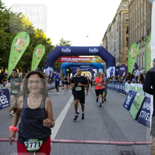 01.09.2024 - BARMER Alsterlauf Kathrin Stürmer Photography http://msf.ph/oto/6970249 01.09.2024 09:59:39 Ziel 2057, 2159, 2417, 2503, 2766, 2877, 2908, 2909, 3311, 3315, 3586, 3673, 3815, 4302, 4405, 4557, 4737, 4904, 4984, 5135, 8033, 8222, 8352, 8371, 2079, 2223, 2304, 2323, 2771, 3010, 3185, 3718, 3737, 3758, 3888, 4005, 4045, 4482, 4495, 4575, 4605, 4727, 4867, 4980, 5016, 5146, 5148, 5266, 5302, 8141, 8345 meine-sportfotos.de