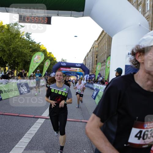 01.09.2024 - BARMER Alsterlauf Kathrin Stürmer Photography http://msf.ph/oto/6970283 01.09.2024 09:59:52 Ziel 2057, 2159, 2361, 2395, 2396, 2401, 2503, 2766, 2908, 2909, 2912, 3053, 3070, 3288, 3586, 3673, 3815, 4141, 4302, 4405, 4604, 4737, 4984, 5135, 8032, 8033, 8101, 8201, 8371, 2155, 2304, 2335, 2545, 2562, 2620, 2918, 3366, 3888, 4045, 4056, 4227, 4294, 4482, 4488, 4635, 4887, 5146, 5148, 5153, 5169, 5212, 5299, 5302 meine-sportfotos.de