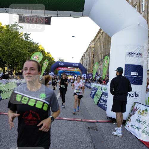 01.09.2024 - BARMER Alsterlauf Kathrin Stürmer Photography http://msf.ph/oto/6970286 01.09.2024 09:59:52 Ziel 2057, 2159, 2361, 2395, 2396, 2401, 2503, 2766, 2908, 2909, 2912, 3053, 3070, 3288, 3586, 3673, 3815, 4141, 4302, 4405, 4604, 4737, 4984, 5135, 8032, 8033, 8101, 8201, 8371, 2155, 2304, 2335, 2545, 2562, 2620, 2918, 3366, 3888, 4045, 4056, 4227, 4294, 4482, 4488, 4635, 4887, 5146, 5148, 5153, 5169, 5212, 5299, 5302 meine-sportfotos.de