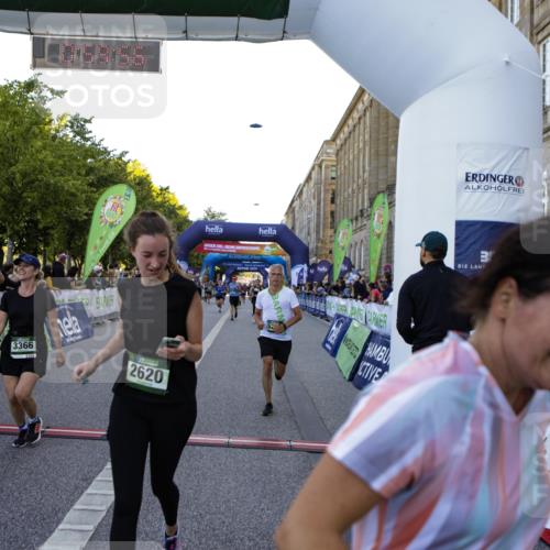 01.09.2024 - BARMER Alsterlauf Kathrin Stürmer Photography http://msf.ph/oto/6970296 01.09.2024 09:59:54 Ziel 2057, 2159, 2361, 2395, 2396, 2401, 2766, 2912, 3053, 3070, 3288, 3586, 3673, 4141, 4302, 4391, 4405, 4604, 5135, 8032, 8033, 8101, 8201, 8371, 2155, 2335, 2545, 2562, 2620, 2910, 2918, 3366, 3390, 3888, 4056, 4227, 4294, 4488, 4635, 4887, 5153, 5169, 5212, 5299, 5302 meine-sportfotos.de