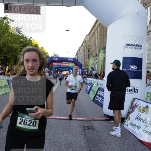 01.09.2024 - BARMER Alsterlauf Kathrin Stürmer Photography http://msf.ph/oto/6970297 01.09.2024 09:59:54 Ziel 2057, 2159, 2361, 2395, 2396, 2401, 2766, 2912, 3053, 3070, 3288, 3586, 3673, 4141, 4302, 4391, 4405, 4604, 5135, 8032, 8033, 8101, 8201, 8371, 2155, 2335, 2545, 2562, 2620, 2910, 2918, 3366, 3390, 3888, 4056, 4227, 4294, 4488, 4635, 4887, 5153, 5169, 5212, 5299, 5302 meine-sportfotos.de