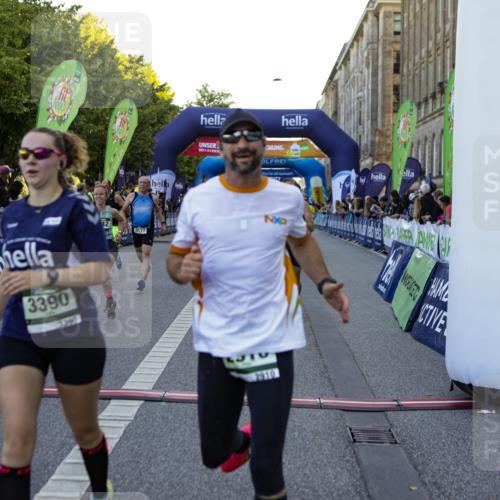 01.09.2024 - BARMER Alsterlauf Kathrin Stürmer Photography http://msf.ph/oto/6970306 01.09.2024 10:00:03 Ziel 2361, 2395, 2396, 2401, 2647, 2661, 2662, 3288, 3324, 3555, 3688, 4130, 4141, 4286, 4391, 4604, 4944, 8032, 8101, 8201, 2309, 2313, 2562, 2910, 2918, 3182, 3390, 3478, 3686, 4227, 4253, 4304, 4693, 4887, 5153, 5169, 5177, 5216, 8342 meine-sportfotos.de