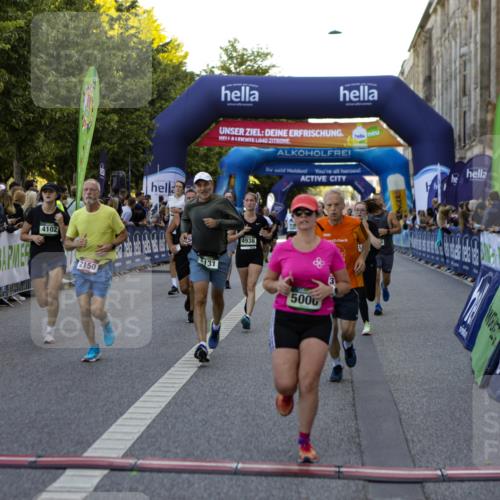 01.09.2024 - BARMER Alsterlauf Kathrin Stürmer Photography http://msf.ph/oto/6970309 01.09.2024 10:00:28 Ziel 2176, 2197, 2398, 2715, 3223, 3316, 3367, 3527, 3528, 3529, 3530, 3955, 4338, 4428, 4558, 4608, 4609, 4687, 4813, 4936, 5144, 5162, 8149, 2137, 2150, 2541, 2982, 3131, 3230, 3666, 3762, 4102, 4117, 4134, 4152, 4869, 4938, 4971, 5000, 5158 meine-sportfotos.de