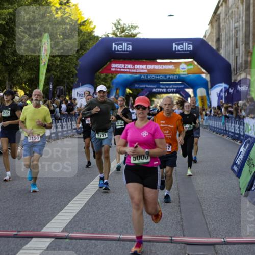 01.09.2024 - BARMER Alsterlauf Kathrin Stürmer Photography http://msf.ph/oto/6970311 01.09.2024 10:00:28 Ziel 2176, 2197, 2398, 2715, 3223, 3316, 3367, 3527, 3528, 3529, 3530, 3955, 4338, 4428, 4558, 4608, 4609, 4687, 4813, 4936, 5144, 5162, 8149, 2137, 2150, 2541, 2982, 3131, 3230, 3666, 3762, 4102, 4117, 4134, 4152, 4869, 4938, 4971, 5000, 5158 meine-sportfotos.de