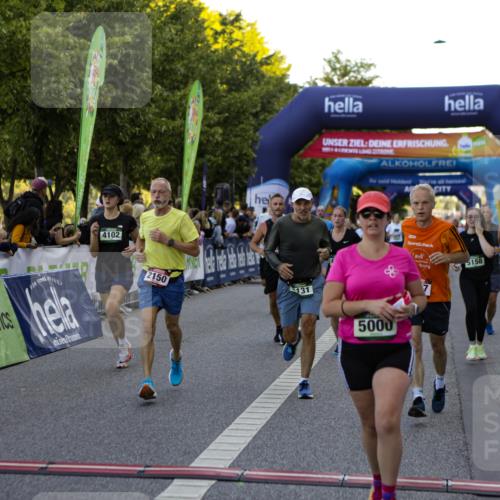 01.09.2024 - BARMER Alsterlauf Kathrin Stürmer Photography http://msf.ph/oto/6970312 01.09.2024 10:00:28 Ziel 2176, 2197, 2398, 2715, 3223, 3316, 3367, 3527, 3528, 3529, 3530, 3955, 4338, 4428, 4558, 4608, 4609, 4687, 4813, 4936, 5144, 5162, 8149, 2137, 2150, 2541, 2982, 3131, 3230, 3666, 3762, 4102, 4117, 4134, 4152, 4869, 4938, 4971, 5000, 5158 meine-sportfotos.de