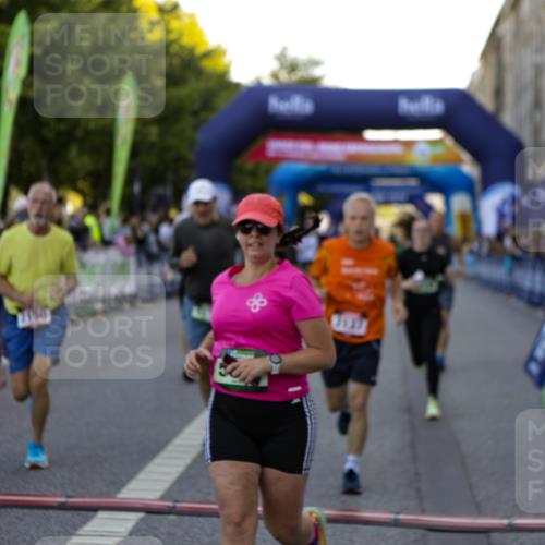 01.09.2024 - BARMER Alsterlauf Kathrin Stürmer Photography http://msf.ph/oto/6970315 01.09.2024 10:00:29 Ziel 2176, 2197, 2398, 2715, 3223, 3316, 3323, 3367, 3527, 3528, 3529, 3530, 3687, 3955, 4338, 4428, 4558, 4608, 4609, 4687, 4813, 4926, 4936, 5144, 5162, 8149, 2137, 2150, 2541, 2982, 3131, 3230, 3666, 3762, 4102, 4117, 4134, 4152, 4869, 4938, 4971, 4985, 5000, 5158, 8287 meine-sportfotos.de