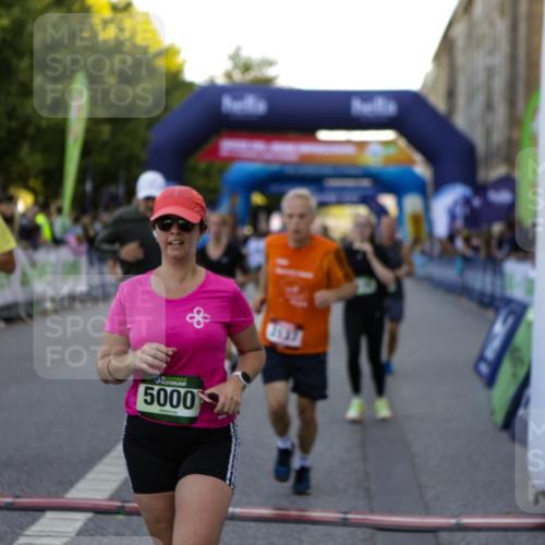 01.09.2024 - BARMER Alsterlauf Kathrin Stürmer Photography http://msf.ph/oto/6970316 01.09.2024 10:00:29 Ziel 2176, 2197, 2398, 2715, 3223, 3316, 3323, 3367, 3527, 3528, 3529, 3530, 3687, 3955, 4338, 4428, 4558, 4608, 4609, 4687, 4813, 4926, 4936, 5144, 5162, 8149, 2137, 2150, 2541, 2982, 3131, 3230, 3666, 3762, 4102, 4117, 4134, 4152, 4869, 4938, 4971, 4985, 5000, 5158, 8287 meine-sportfotos.de