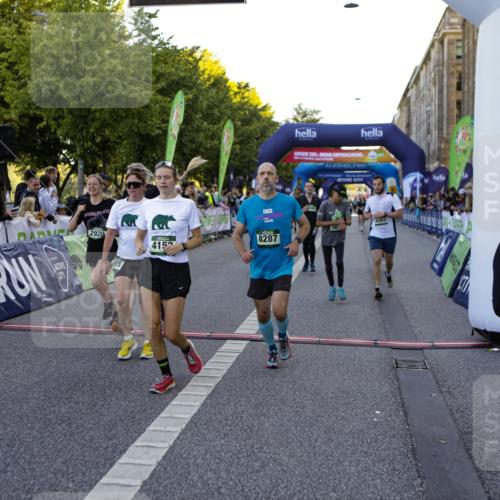 01.09.2024 - BARMER Alsterlauf Kathrin Stürmer Photography http://msf.ph/oto/6970318 01.09.2024 10:00:39 Ziel 2197, 2206, 2244, 2674, 2689, 3223, 3323, 3367, 3528, 3687, 3912, 4052, 4171, 4428, 4608, 4687, 4813, 4926, 4936, 5138, 5144, 8149, 2330, 2419, 2612, 2920, 2921, 3078, 3541, 3725, 3762, 3834, 3836, 4152, 4263, 4739, 4744, 4869, 4971, 4985, 8007, 8054, 8086, 8088, 8287 meine-sportfotos.de