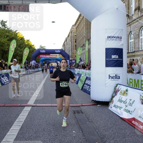 01.09.2024 - BARMER Alsterlauf Kathrin Stürmer Photography http://msf.ph/oto/6970332 01.09.2024 10:00:46 Ziel 2206, 2244, 2674, 2689, 3223, 3323, 3367, 3687, 3912, 4052, 4142, 4171, 4301, 4749, 4908, 4926, 5138, 8109, 2330, 2419, 2612, 2652, 3078, 3278, 3541, 3725, 3834, 3836, 4263, 4553, 4663, 4739, 4744, 8007, 8044, 8046, 8054, 8086, 8088, 8338 meine-sportfotos.de