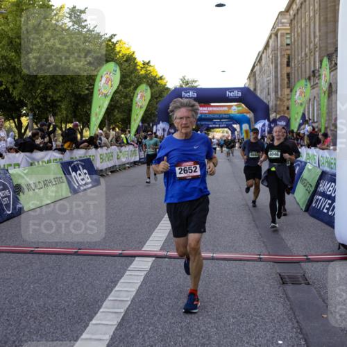 01.09.2024 - BARMER Alsterlauf Kathrin Stürmer Photography http://msf.ph/oto/6970337 01.09.2024 10:00:51 Ziel 2206, 2244, 2245, 3470, 3912, 4052, 4142, 4171, 4301, 4749, 4908, 5138, 5310, 8109, 2330, 2605, 2612, 2652, 2901, 3278, 3312, 3630, 4395, 4537, 4553, 4663, 4739, 4744, 5023, 5106, 5107, 8007, 8044, 8046, 8054, 8338 meine-sportfotos.de