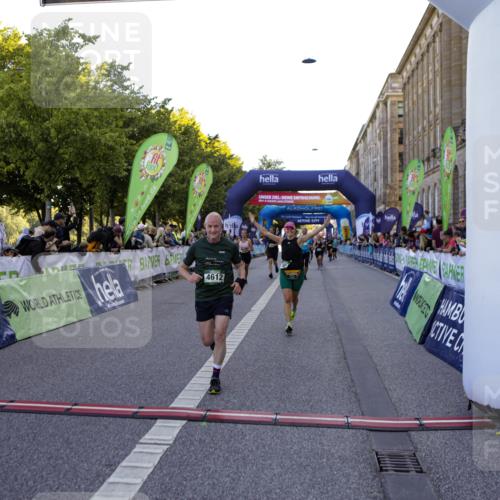 01.09.2024 - BARMER Alsterlauf Kathrin Stürmer Photography http://msf.ph/oto/6970367 01.09.2024 10:01:02 Ziel 2245, 2282, 2942, 3470, 3504, 3587, 3883, 4032, 4142, 4301, 4749, 5147, 5310, 8190, 2366, 2605, 2901, 2911, 3272, 3312, 3630, 3854, 3956, 4395, 4537, 4612, 4715, 5023, 5106, 5107 meine-sportfotos.de