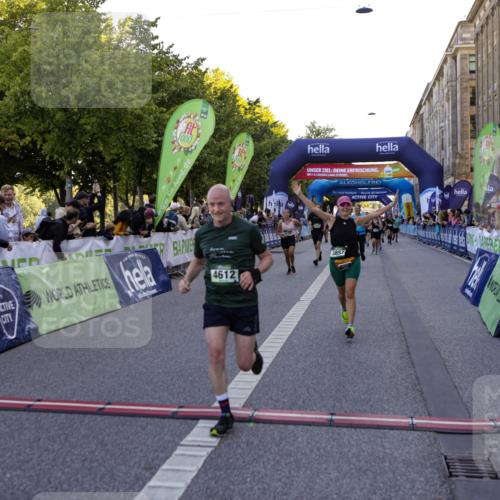 01.09.2024 - BARMER Alsterlauf Kathrin Stürmer Photography http://msf.ph/oto/6970369 01.09.2024 10:01:02 Ziel 2245, 2282, 2942, 3470, 3504, 3587, 3883, 4032, 4142, 4301, 4749, 5147, 5310, 8190, 2366, 2605, 2901, 2911, 3272, 3312, 3630, 3854, 3956, 4395, 4537, 4612, 4715, 5023, 5106, 5107 meine-sportfotos.de