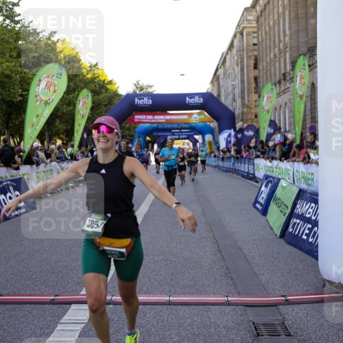 01.09.2024 - BARMER Alsterlauf Kathrin Stürmer Photography http://msf.ph/oto/6970378 01.09.2024 10:01:04 Ziel 2245, 2282, 2942, 3470, 3504, 3587, 3883, 4032, 4142, 4301, 5147, 5310, 8190, 2366, 2605, 2901, 2911, 3272, 3312, 3661, 3854, 3956, 4395, 4612, 4715, 4788, 5023, 8195 meine-sportfotos.de