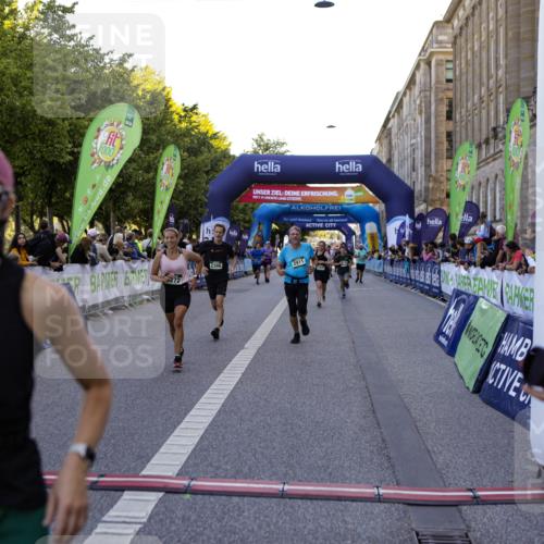 01.09.2024 - BARMER Alsterlauf Kathrin Stürmer Photography http://msf.ph/oto/6970382 01.09.2024 10:01:04 Ziel 2245, 2282, 2942, 3470, 3504, 3587, 3883, 4032, 4142, 4301, 5147, 5310, 8190, 2366, 2605, 2901, 2911, 3272, 3312, 3661, 3854, 3956, 4395, 4612, 4715, 4788, 5023, 8195 meine-sportfotos.de