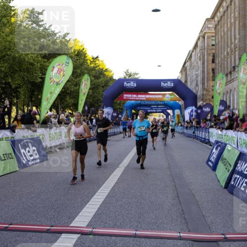 01.09.2024 - BARMER Alsterlauf Kathrin Stürmer Photography http://msf.ph/oto/6970384 01.09.2024 10:01:05 Ziel 2245, 2282, 2942, 3470, 3504, 3587, 3752, 3883, 4032, 4301, 4446, 5147, 5310, 8190, 2366, 2605, 2911, 3272, 3312, 3661, 3854, 3956, 4395, 4576, 4612, 4715, 4788, 5023, 8195 meine-sportfotos.de