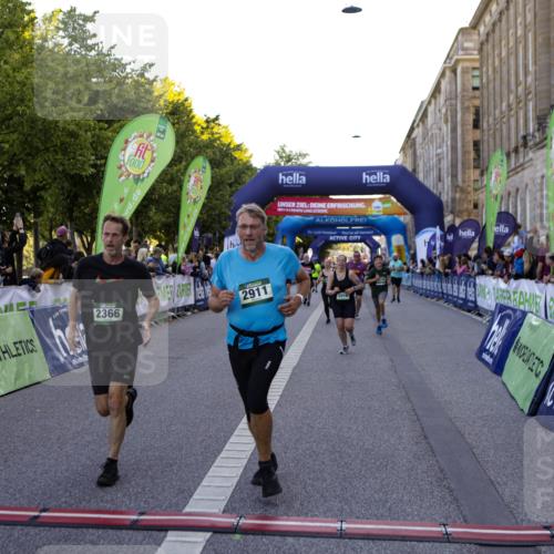01.09.2024 - BARMER Alsterlauf Kathrin Stürmer Photography http://msf.ph/oto/6970393 01.09.2024 10:01:07 Ziel 2245, 2282, 2290, 2942, 3107, 3470, 3504, 3587, 3752, 3883, 3950, 4032, 4446, 5147, 5310, 8190, 2366, 2911, 3137, 3272, 3328, 3661, 3854, 3956, 4576, 4602, 4612, 4715, 4788, 5028, 8195 meine-sportfotos.de