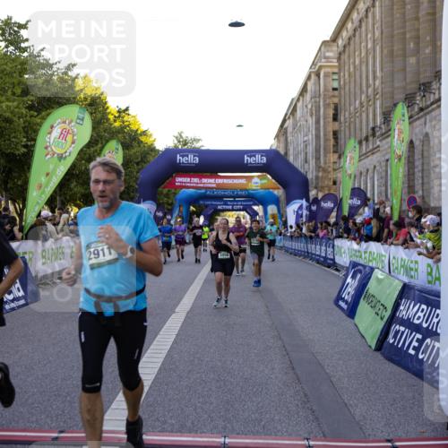 01.09.2024 - BARMER Alsterlauf Kathrin Stürmer Photography http://msf.ph/oto/6970394 01.09.2024 10:01:07 Ziel 2245, 2282, 2290, 2942, 3107, 3470, 3504, 3587, 3752, 3883, 3950, 4032, 4446, 5147, 5310, 8190, 2366, 2911, 3137, 3272, 3328, 3661, 3854, 3956, 4576, 4602, 4612, 4715, 4788, 5028, 8195 meine-sportfotos.de