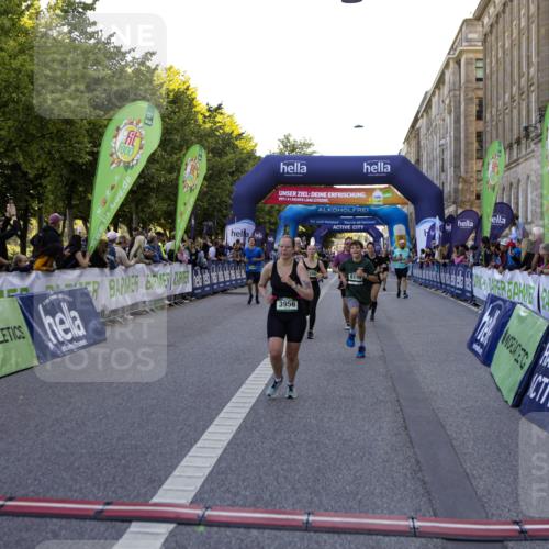 01.09.2024 - BARMER Alsterlauf Kathrin Stürmer Photography http://msf.ph/oto/6970395 01.09.2024 10:01:08 Ziel 2245, 2282, 2290, 2942, 3107, 3470, 3504, 3587, 3752, 3883, 3950, 4032, 4446, 5147, 5310, 8190, 2366, 2911, 3137, 3272, 3328, 3661, 3854, 3956, 4576, 4602, 4612, 4788, 5028, 8195 meine-sportfotos.de