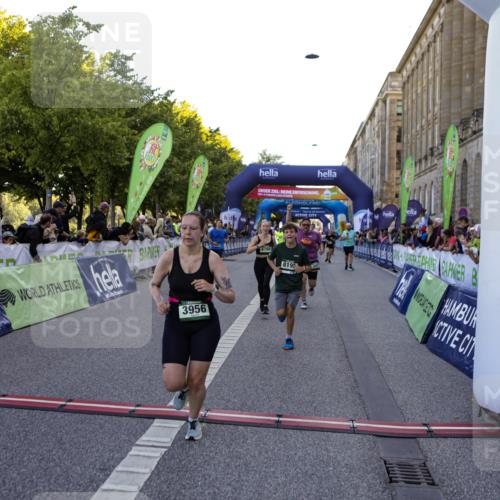 01.09.2024 - BARMER Alsterlauf Kathrin Stürmer Photography http://msf.ph/oto/6970401 01.09.2024 10:01:10 Ziel 2245, 2282, 2290, 2942, 3107, 3504, 3587, 3752, 3883, 3950, 4032, 4446, 5147, 5310, 8190, 2315, 2366, 2911, 3137, 3272, 3328, 3661, 3854, 3956, 4576, 4602, 4788, 5028, 8195, 8245 meine-sportfotos.de