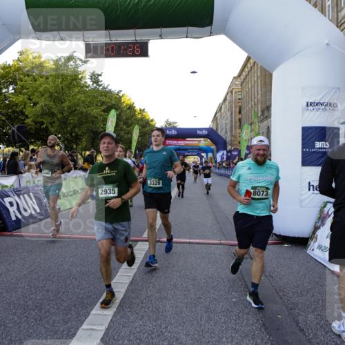 01.09.2024 - BARMER Alsterlauf Kathrin Stürmer Photography http://msf.ph/oto/6970417 01.09.2024 10:01:23 Ziel 2059, 2289, 2290, 3107, 3134, 3275, 3722, 3752, 3817, 3950, 4068, 4070, 4220, 4287, 4446, 4665, 4759, 4771, 4941, 4945, 5081, 5096, 5111, 5296, 8062, 2004, 2040, 2250, 2315, 2486, 2935, 2973, 3170, 3329, 3957, 3968, 4191, 4192, 4354, 4466, 4559, 4695, 5224, 5225, 8073, 8245, 8302, 8363 meine-sportfotos.de