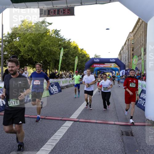 01.09.2024 - BARMER Alsterlauf Kathrin Stürmer Photography http://msf.ph/oto/6970435 01.09.2024 10:01:34 Ziel 2059, 2259, 3134, 3275, 3722, 3742, 3817, 3909, 3992, 4068, 4070, 4127, 4133, 4145, 4214, 4225, 4287, 4322, 4582, 4665, 4759, 4771, 4941, 4945, 4989, 5111, 2004, 2006, 2114, 2243, 2250, 2513, 2890, 2891, 3018, 3142, 3170, 3171, 3204, 3208, 3209, 3327, 3472, 3590, 3957, 3968, 4354, 4559, 4583, 4695, 4766, 5261, 5264 meine-sportfotos.de