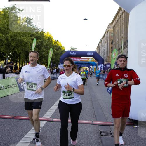 01.09.2024 - BARMER Alsterlauf Kathrin Stürmer Photography http://msf.ph/oto/6970442 01.09.2024 10:01:35 Ziel 2059, 2259, 3134, 3275, 3722, 3742, 3817, 3909, 3992, 4068, 4070, 4127, 4133, 4145, 4214, 4225, 4287, 4322, 4582, 4665, 4759, 4771, 4941, 4989, 2006, 2114, 2243, 2250, 2513, 2890, 2891, 3018, 3142, 3170, 3171, 3204, 3208, 3209, 3327, 3472, 3590, 3968, 4354, 4559, 4583, 4695, 4766, 5261, 5264 meine-sportfotos.de