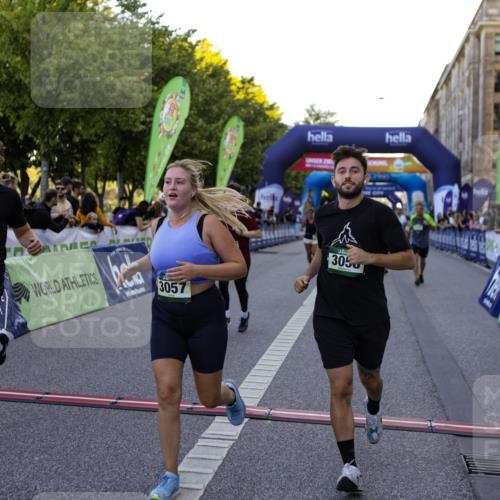 01.09.2024 - BARMER Alsterlauf Kathrin Stürmer Photography http://msf.ph/oto/6970448 01.09.2024 10:01:45 Ziel 2259, 2888, 3195, 3196, 3276, 3742, 3909, 3992, 4127, 4133, 4145, 4184, 4214, 4225, 4244, 4582, 4603, 4989, 5042, 2006, 2122, 2152, 2243, 2357, 2513, 2890, 2891, 3057, 3058, 3102, 3142, 3208, 3209, 3472, 3590, 3702, 4182, 4647, 4745, 4766, 4923, 5141, 5207 meine-sportfotos.de