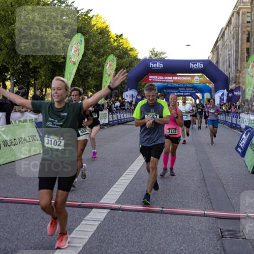 01.09.2024 - BARMER Alsterlauf Kathrin Stürmer Photography http://msf.ph/oto/6970464 01.09.2024 10:01:49 Ziel 2259, 2786, 2888, 3195, 3196, 3239, 3276, 3562, 3619, 3742, 3886, 4127, 4145, 4184, 4214, 4244, 4582, 4603, 5042, 8199, 2122, 2152, 2208, 2356, 2357, 2762, 2763, 2784, 3057, 3058, 3093, 3102, 3123, 3537, 3702, 4182, 4311, 4500, 4628, 4647, 4745, 4766, 4923, 5141, 5207 meine-sportfotos.de