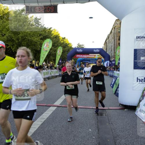 01.09.2024 - BARMER Alsterlauf Kathrin Stürmer Photography http://msf.ph/oto/6970473 01.09.2024 10:02:07 Ziel 2163, 2165, 2420, 2785, 2786, 2830, 2838, 2839, 3239, 3550, 3621, 3728, 3994, 4778, 4825, 4937, 8289, 8290, 2442, 2642, 2677, 2691, 2769, 2939, 3026, 3203, 3294, 3521, 3650, 3658, 3746, 3862, 4024, 4085, 4086, 4138, 4140, 4158, 4218, 4441, 4509, 4719, 4827, 4972, 5210, 5254, 5263, 8063, 8297 meine-sportfotos.de
