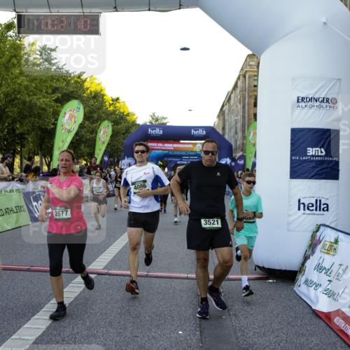 01.09.2024 - BARMER Alsterlauf Kathrin Stürmer Photography http://msf.ph/oto/6970481 01.09.2024 10:02:08 Ziel 2163, 2165, 2420, 2785, 2786, 2830, 2838, 2839, 3550, 3621, 3728, 3994, 4778, 4825, 4937, 8289, 8290, 2116, 2442, 2642, 2677, 2691, 2769, 2939, 3026, 3203, 3294, 3521, 3650, 3658, 3746, 3862, 4024, 4085, 4086, 4138, 4158, 4218, 4441, 4509, 4719, 4827, 4972, 5210, 5254, 5263, 8063, 8297 meine-sportfotos.de