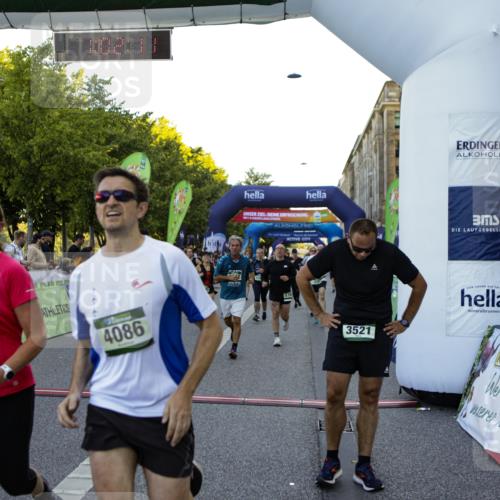 01.09.2024 - BARMER Alsterlauf Kathrin Stürmer Photography http://msf.ph/oto/6970486 01.09.2024 10:02:09 Ziel 2163, 2165, 2420, 2785, 2786, 2830, 2838, 2839, 3550, 3621, 3728, 3994, 4778, 4825, 4937, 8289, 8290, 2116, 2442, 2642, 2677, 2691, 2769, 2939, 3026, 3203, 3294, 3521, 3650, 3658, 3746, 3862, 4024, 4085, 4086, 4138, 4218, 4441, 4509, 4719, 4972, 5210, 5254, 5263, 8063, 8297 meine-sportfotos.de