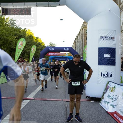 01.09.2024 - BARMER Alsterlauf Kathrin Stürmer Photography http://msf.ph/oto/6970488 01.09.2024 10:02:09 Ziel 2163, 2165, 2420, 2785, 2786, 2830, 2838, 2839, 3550, 3621, 3728, 3994, 4778, 4825, 4937, 8289, 8290, 2116, 2442, 2642, 2677, 2691, 2769, 2939, 3026, 3203, 3294, 3521, 3650, 3658, 3746, 3862, 4024, 4085, 4086, 4138, 4218, 4441, 4509, 4719, 4972, 5210, 5254, 5263, 8063, 8297 meine-sportfotos.de