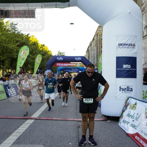 01.09.2024 - BARMER Alsterlauf Kathrin Stürmer Photography http://msf.ph/oto/6970489 01.09.2024 10:02:09 Ziel 2163, 2165, 2420, 2785, 2786, 2830, 2838, 2839, 3550, 3621, 3728, 3994, 4778, 4825, 4937, 8289, 8290, 2116, 2442, 2642, 2677, 2691, 2769, 2939, 3026, 3203, 3294, 3521, 3650, 3658, 3746, 3862, 4024, 4085, 4086, 4138, 4218, 4441, 4509, 4719, 4972, 5210, 5254, 5263, 8063, 8297 meine-sportfotos.de