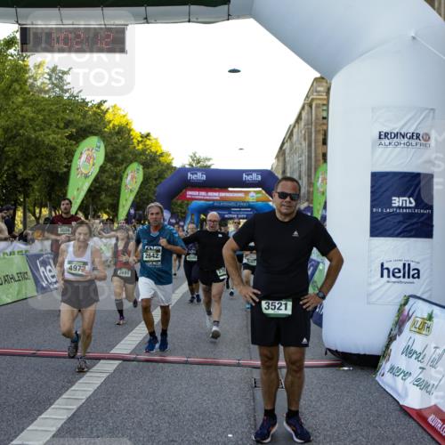 01.09.2024 - BARMER Alsterlauf Kathrin Stürmer Photography http://msf.ph/oto/6970492 01.09.2024 10:02:10 Ziel 2163, 2165, 2420, 2785, 2830, 2838, 2839, 3550, 3621, 3728, 3994, 4778, 4825, 4937, 8289, 8290, 2116, 2442, 2642, 2677, 2691, 2769, 2939, 3026, 3203, 3294, 3521, 3650, 3746, 3862, 4024, 4085, 4086, 4138, 4218, 4441, 4509, 4719, 4972, 5210, 5254, 5263, 8063, 8297 meine-sportfotos.de