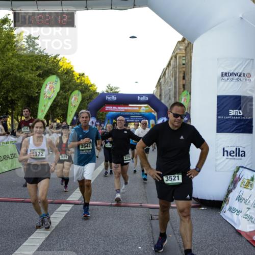 01.09.2024 - BARMER Alsterlauf Kathrin Stürmer Photography http://msf.ph/oto/6970493 01.09.2024 10:02:10 Ziel 2163, 2165, 2420, 2785, 2830, 2838, 2839, 3550, 3621, 3728, 3994, 4778, 4825, 4937, 8289, 8290, 2116, 2442, 2642, 2677, 2691, 2769, 2939, 3026, 3203, 3294, 3521, 3650, 3746, 3862, 4024, 4085, 4086, 4138, 4218, 4441, 4509, 4719, 4972, 5210, 5254, 5263, 8063, 8297 meine-sportfotos.de