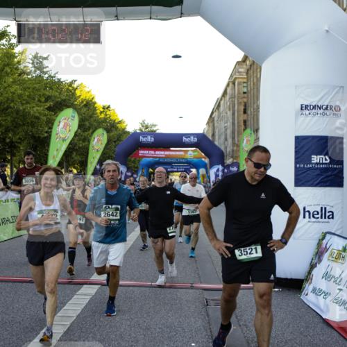 01.09.2024 - BARMER Alsterlauf Kathrin Stürmer Photography http://msf.ph/oto/6970494 01.09.2024 10:02:11 Ziel 2163, 2165, 2420, 2785, 2830, 2838, 2839, 3550, 3621, 3728, 4079, 4778, 4825, 4937, 4947, 8289, 2116, 2442, 2642, 2677, 2691, 2769, 2939, 3026, 3203, 3294, 3521, 3650, 3746, 3862, 4085, 4086, 4138, 4218, 4441, 4509, 4719, 4972, 5210, 5254, 5263, 8063, 8297 meine-sportfotos.de
