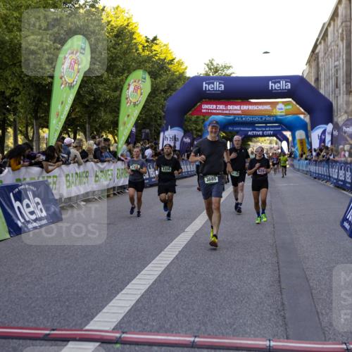 01.09.2024 - BARMER Alsterlauf Kathrin Stürmer Photography http://msf.ph/oto/6970504 01.09.2024 10:02:20 Ziel 2163, 2420, 2785, 2837, 3129, 3505, 3550, 3616, 3621, 4079, 4778, 4937, 4947, 8344, 8348, 2116, 2260, 2442, 2656, 2657, 3294, 3350, 3351, 3685, 3958, 4138, 4218, 4441, 5283, 8130 meine-sportfotos.de