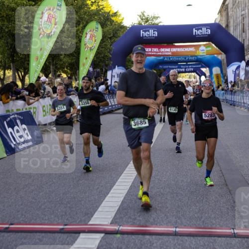 01.09.2024 - BARMER Alsterlauf Kathrin Stürmer Photography http://msf.ph/oto/6970506 01.09.2024 10:02:21 Ziel 2163, 2785, 2837, 3129, 3505, 3550, 3616, 3621, 4079, 4778, 4947, 8344, 8348, 2116, 2260, 2656, 2657, 3294, 3350, 3351, 3685, 3958, 4218, 4441, 5283, 8130 meine-sportfotos.de