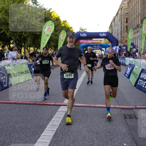 01.09.2024 - BARMER Alsterlauf Kathrin Stürmer Photography http://msf.ph/oto/6970511 01.09.2024 10:02:22 Ziel 2163, 2785, 2837, 3040, 3129, 3361, 3505, 3550, 3616, 3621, 4079, 4121, 4778, 4947, 8344, 8348, 2116, 2260, 2656, 2657, 3294, 3350, 3351, 3685, 3958, 4441, 5283, 8130 meine-sportfotos.de